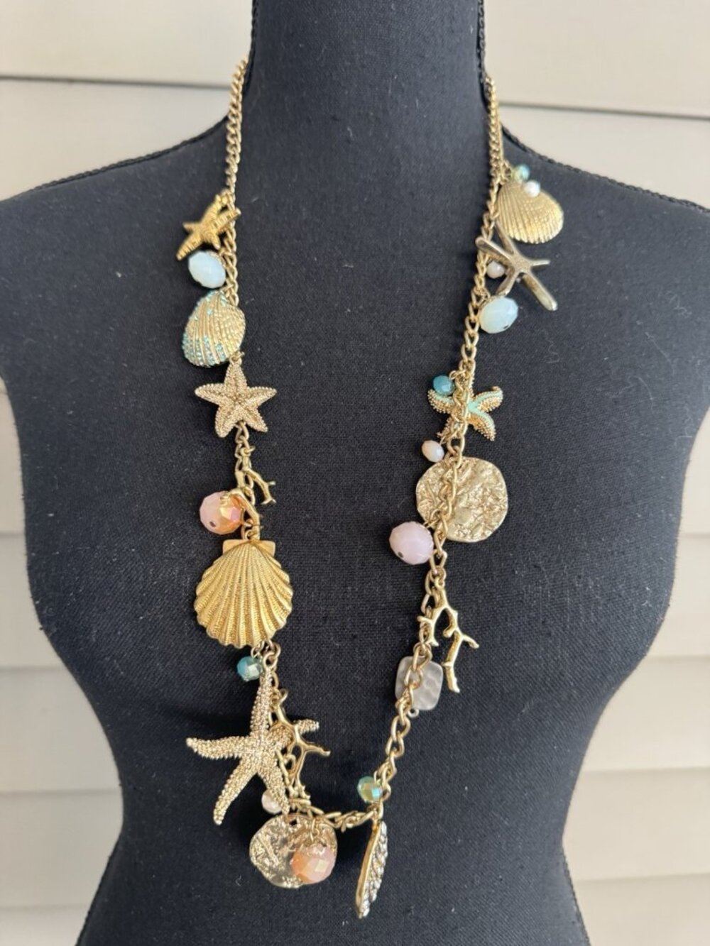Nordstrom Sequin NYC Brand Gold Tone Starfish Shells Beads Charms Coral 31" NEW